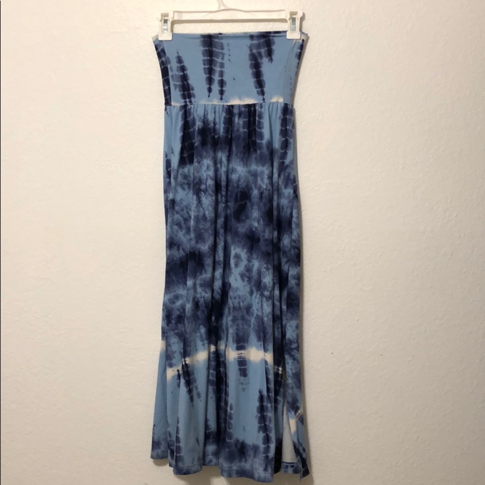 Girls Dress or skirt.